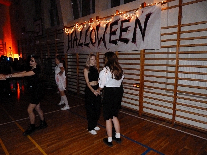 Halloween-dyskoteka-licealiada-44