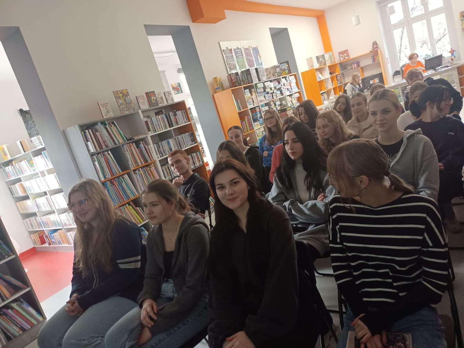 Klasa 2JW w Miejskiej i Powiatowej Bibliotece Publicznej – ZSO nr 1 w ...