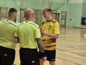 Halowa piłka nożna