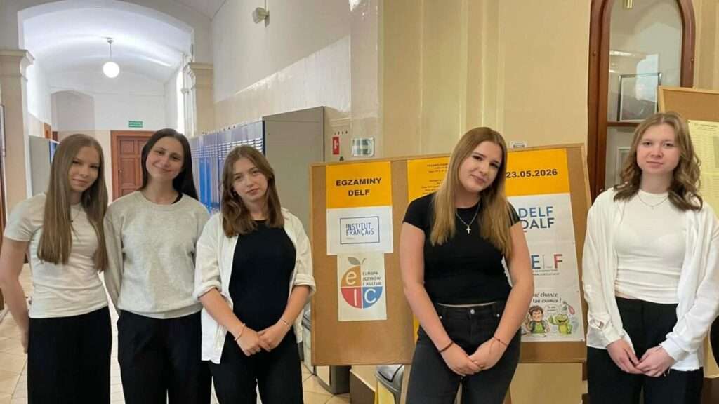 Uczniowie klas językowych zmierzyli się z egzaminami DELF
